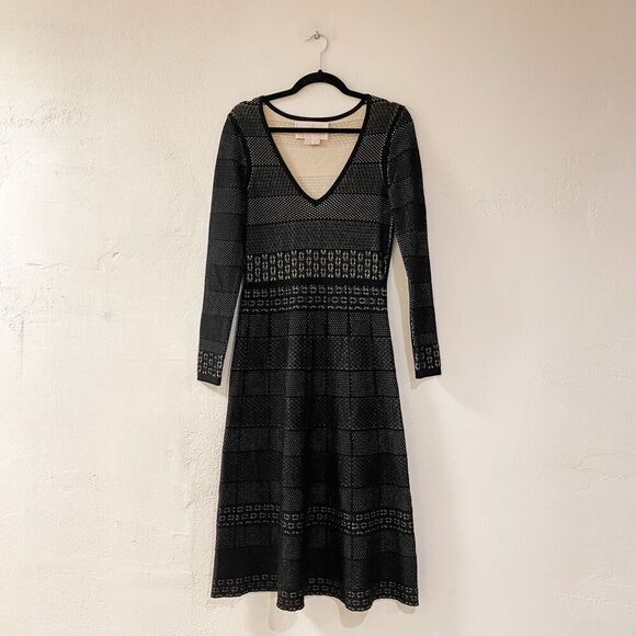 Gal Meets Glam Heidi Sweater Dress in Black Medium - Picture 2 of 8